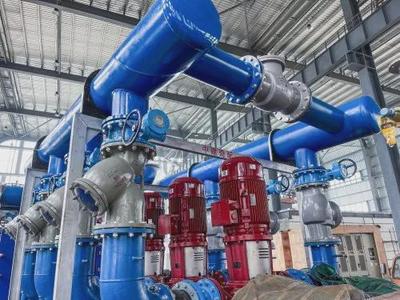 中建五局三公司裝配式機(jī)電工廠實(shí)現(xiàn)突破 首個換熱泵組模塊投產(chǎn)并融合電子信息技術(shù)開發(fā)